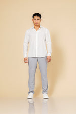  מכופתרת במבוק טקסטורה בצבע לבן