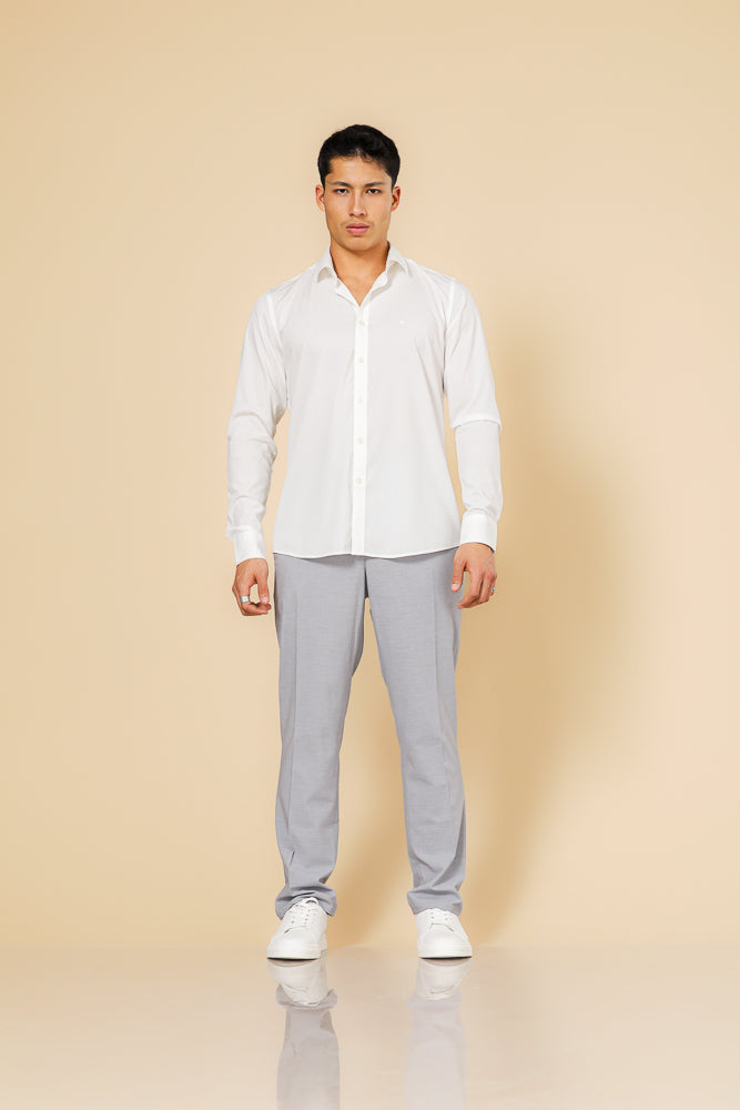  מכופתרת במבוק טקסטורה בצבע לבן