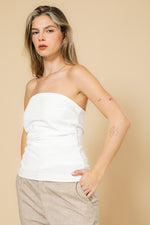  טופ סטרפלס בצבע לבן