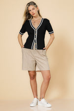 מכנס קצר מחוייט בצבע בז'