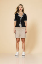 מכנס קצר מחוייט בצבע בז'