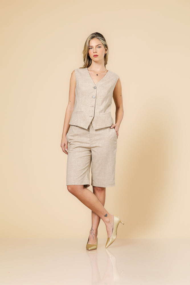 מכנס מחוייט אורך ברך בצבע בז'