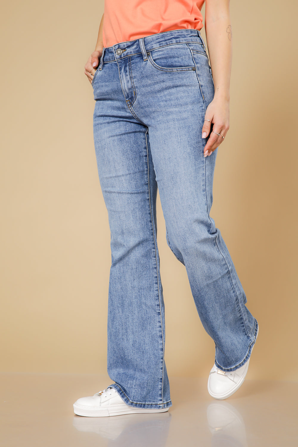 ג'ינס בוטקאט בצבע כחול בהיר