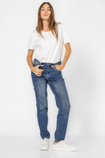 ג'ינס סקיני בצבע כחול כהה