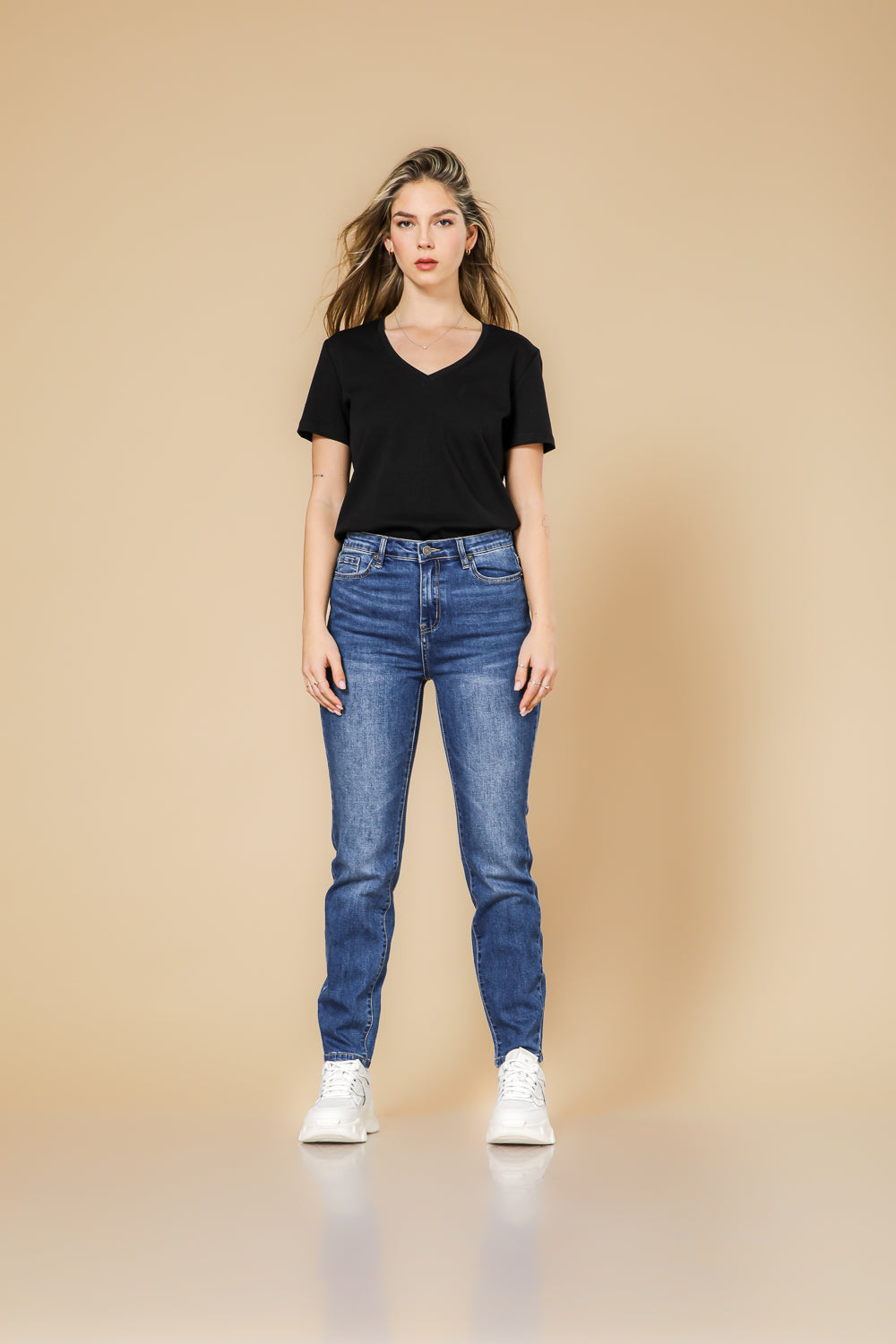 ג'ינס סקיני בצבע כחול בהיר
