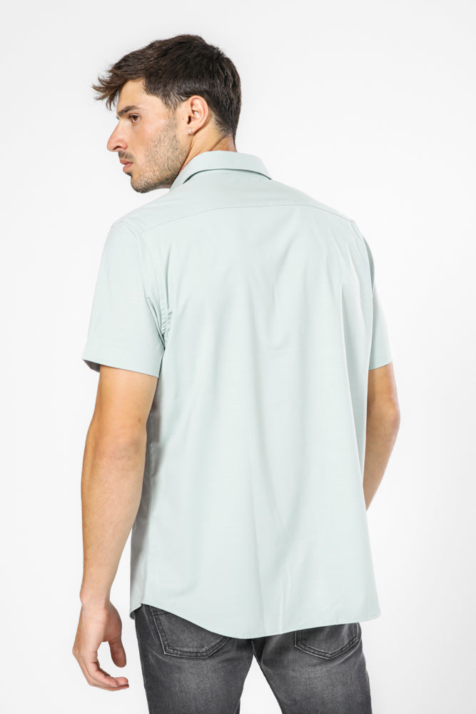 חולצה מכופתרת שרוולים קצרים בצבע ירוק 