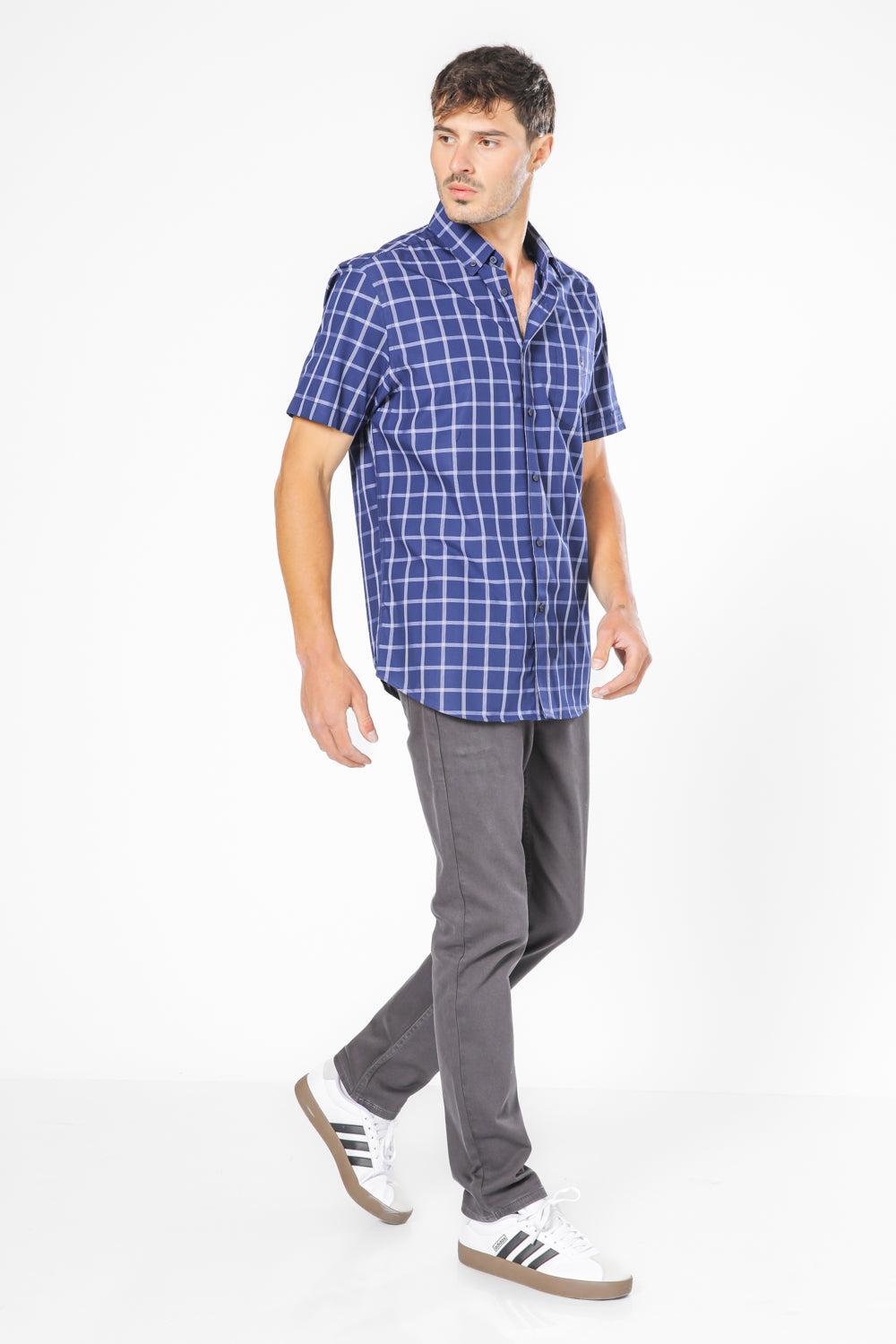 חולצה מכופתרת משבצות בצבע נייבי