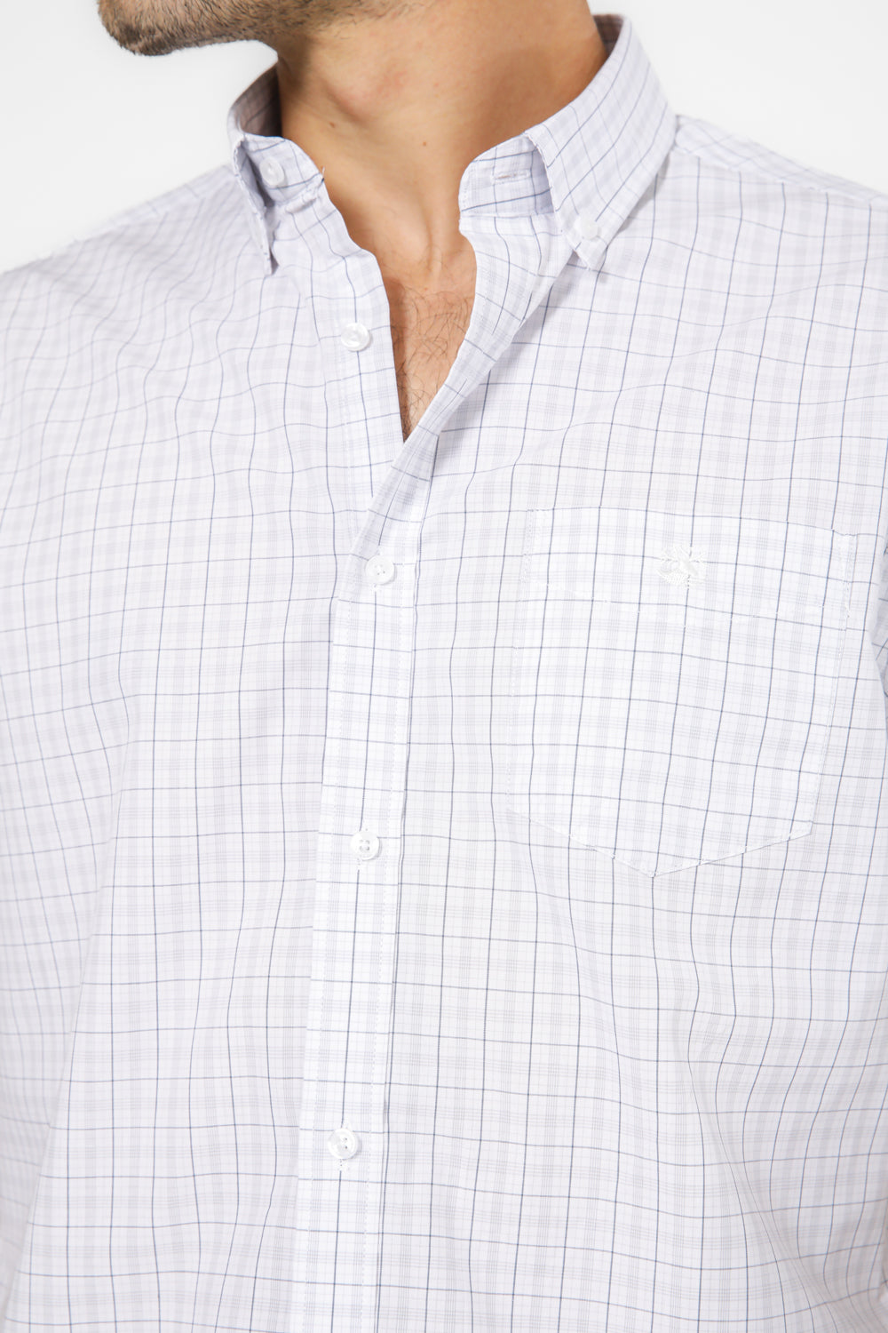 חולצה מכופתרת שרוולים קצרים משבצות בצבע לבן