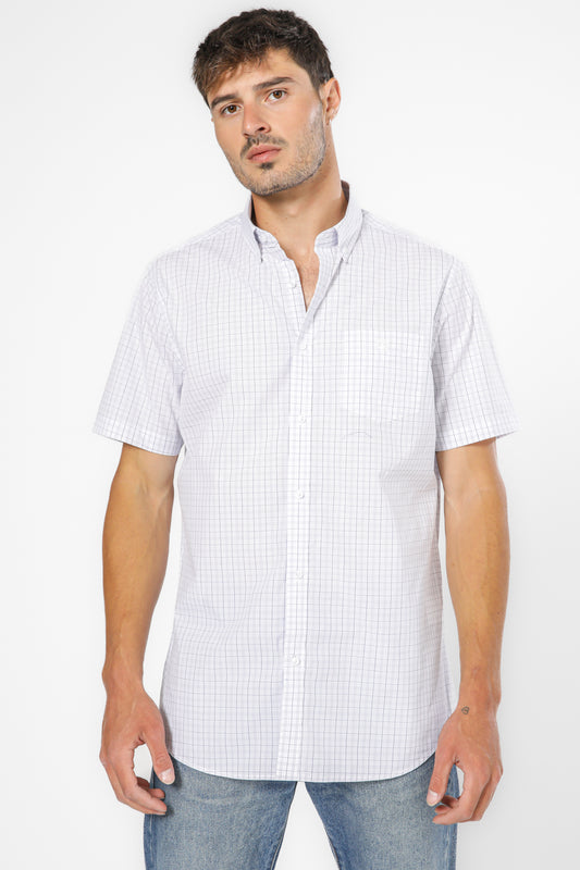 חולצה מכופתרת שרוולים קצרים משבצות בצבע לבן