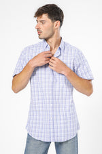 חולצה מכופתרת שרוולים קצרים בצבע תכלת