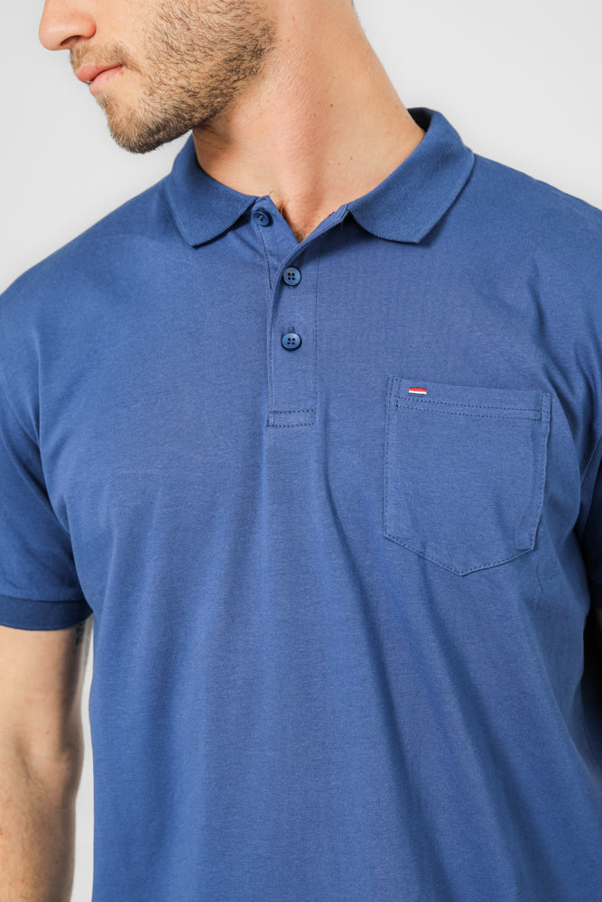 חולצה פולו עם כיס בצבע כחול