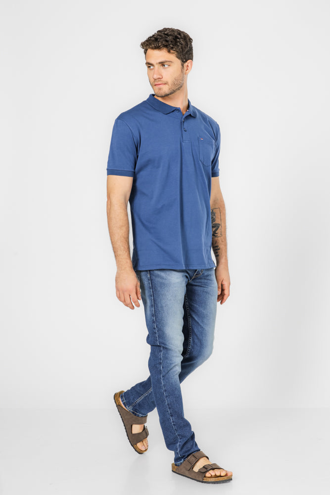 חולצה פולו עם כיס בצבע כחול