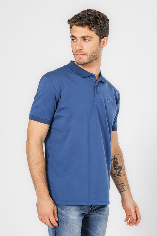 חולצה פולו עם כיס בצבע כחול