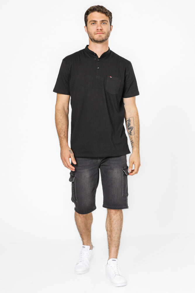 חולצה עם כיס בצבע שחור