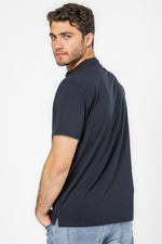 חולצה עם כיס בצבע נייבי