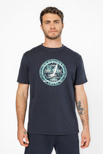 טישירט בייסיק בצבע נייבי עם הדפס