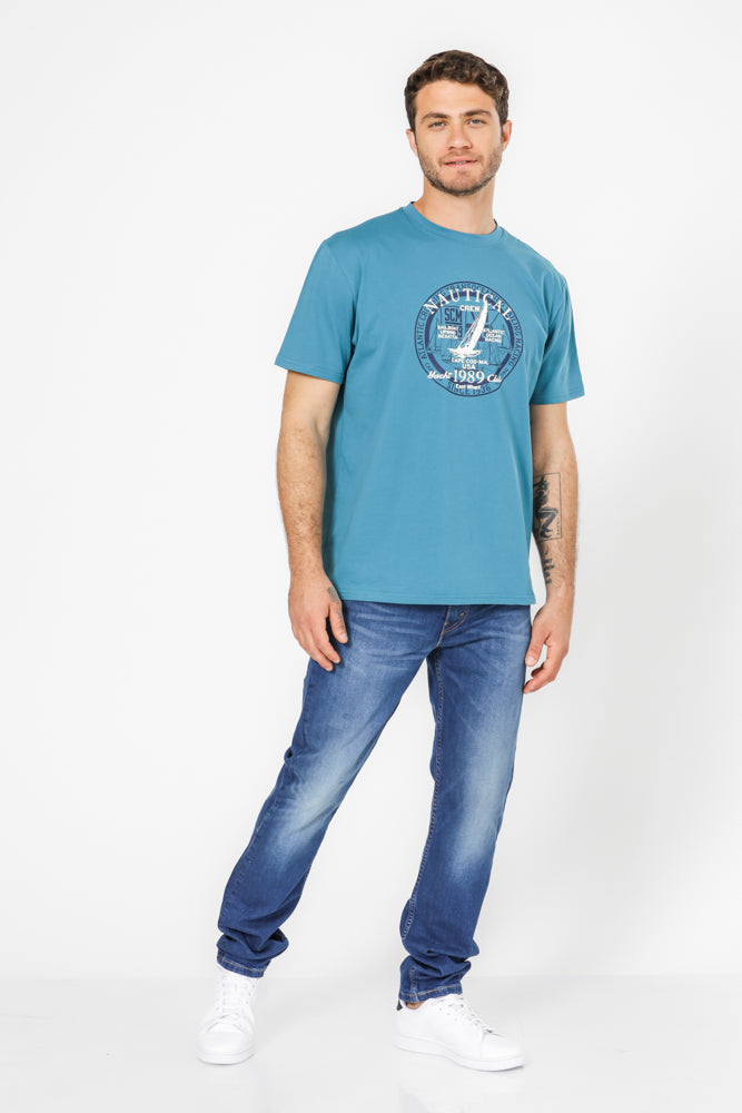 טישירט בייסיק בצבע כחול עם הדפס