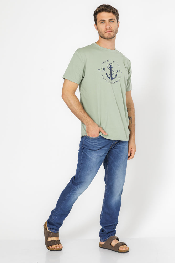 טישירט בייסיק בצבע ירוק עם הדפס