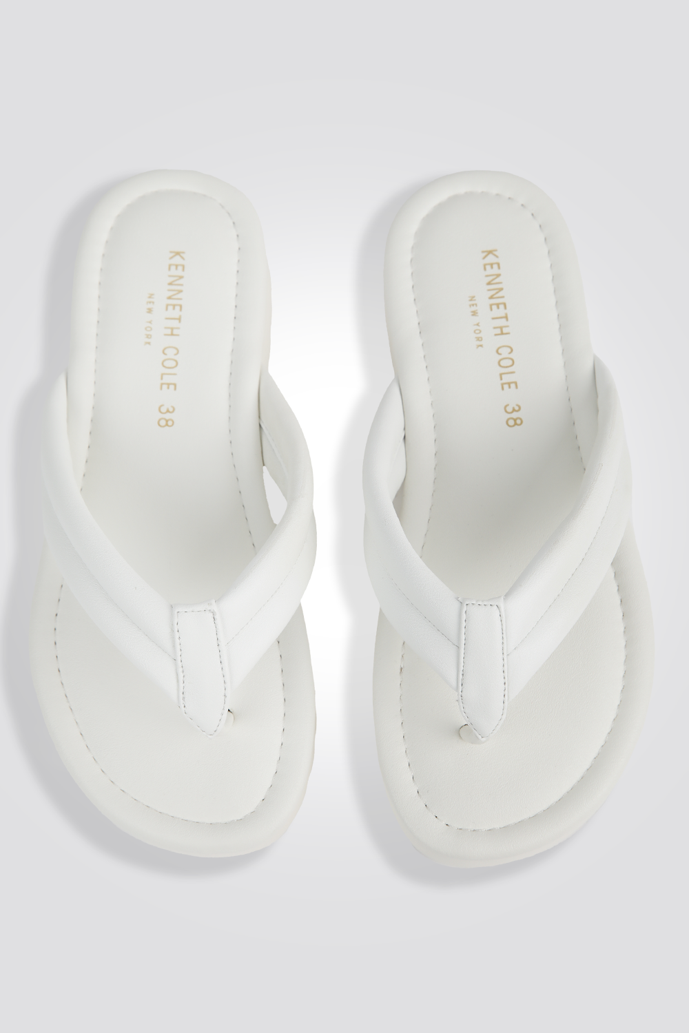 כפכף עור נשים בצבע לבן