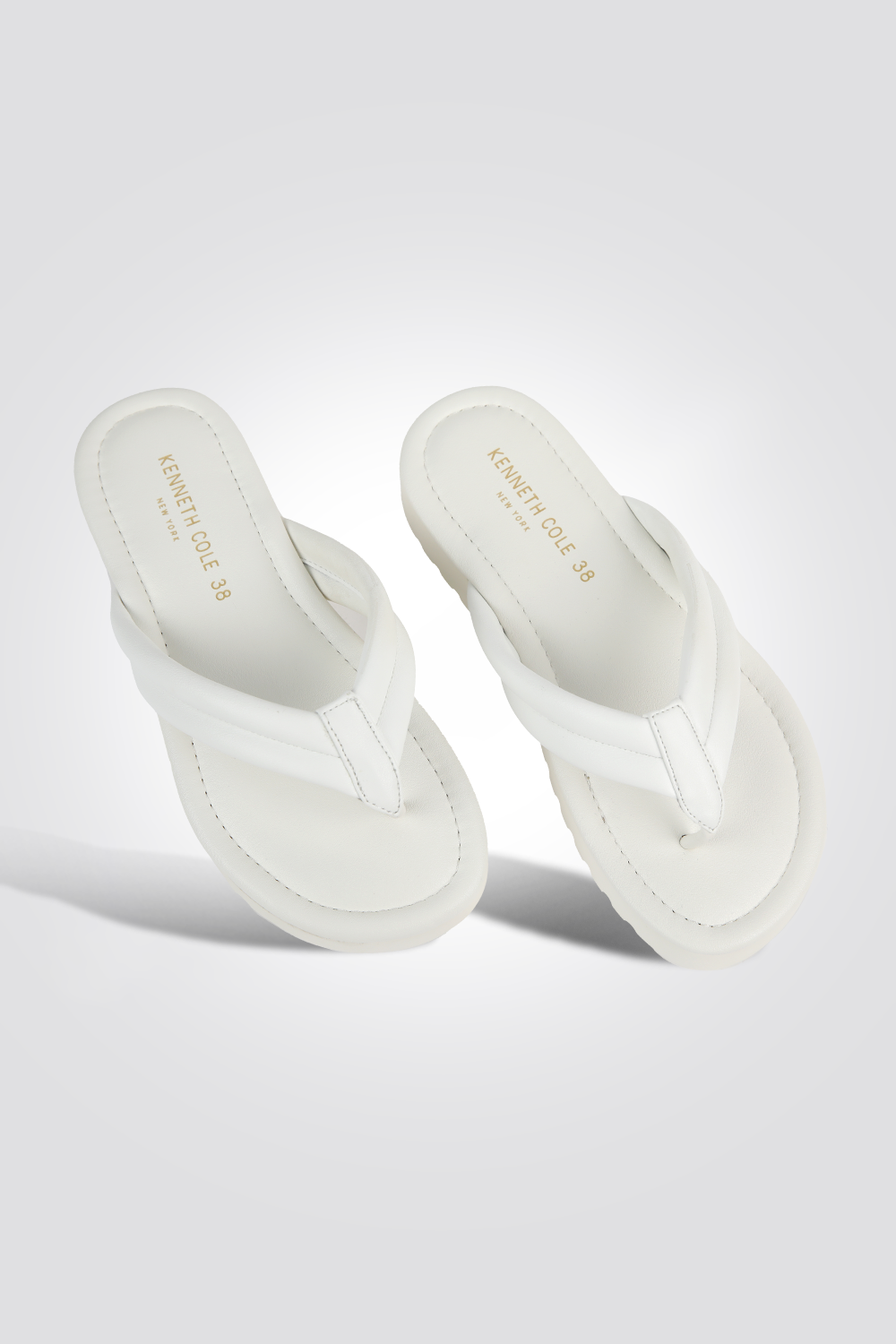 כפכף עור נשים בצבע לבן