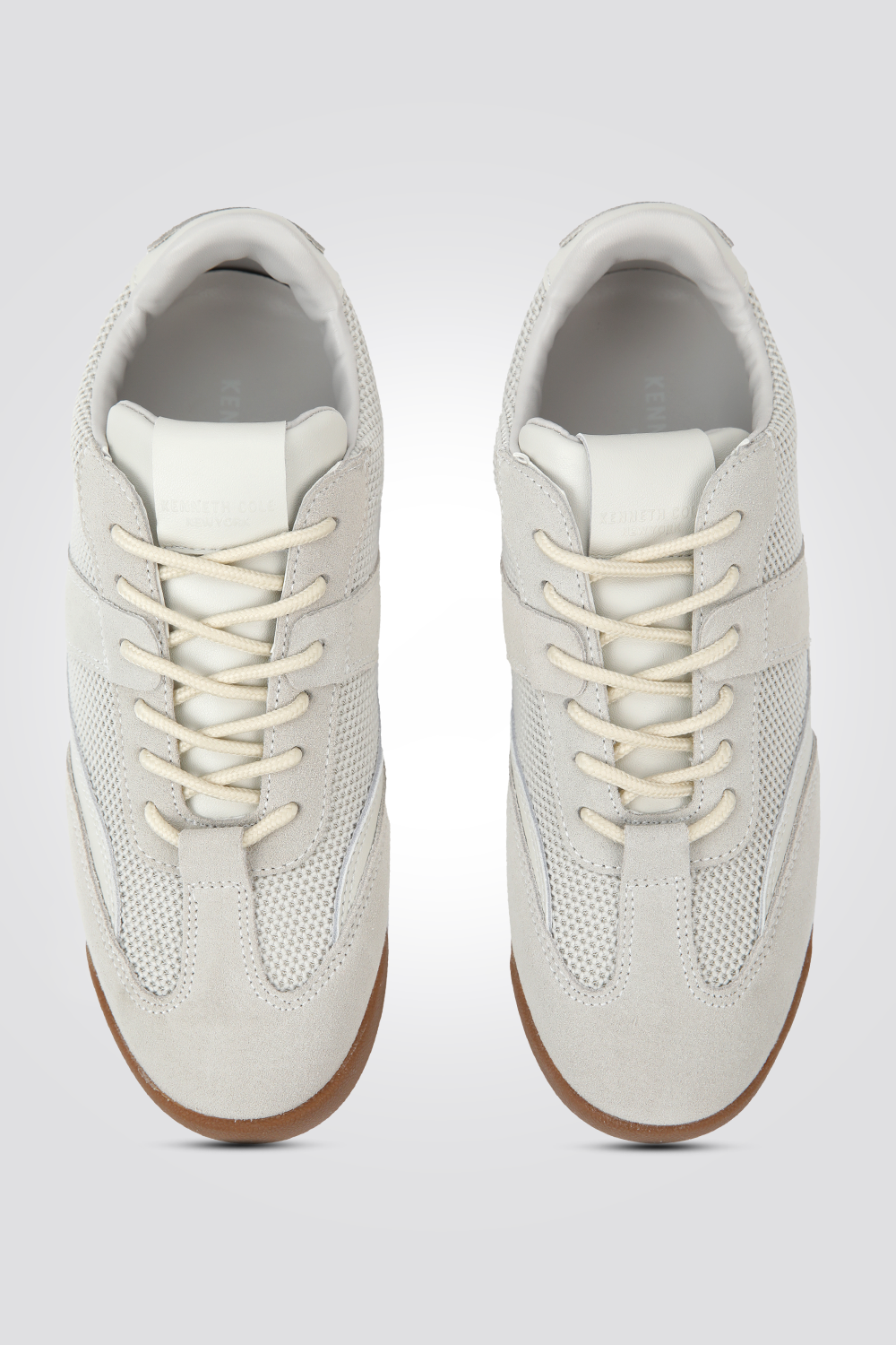 סניקרס נשים עור הפוך בצבע אפור בהיר