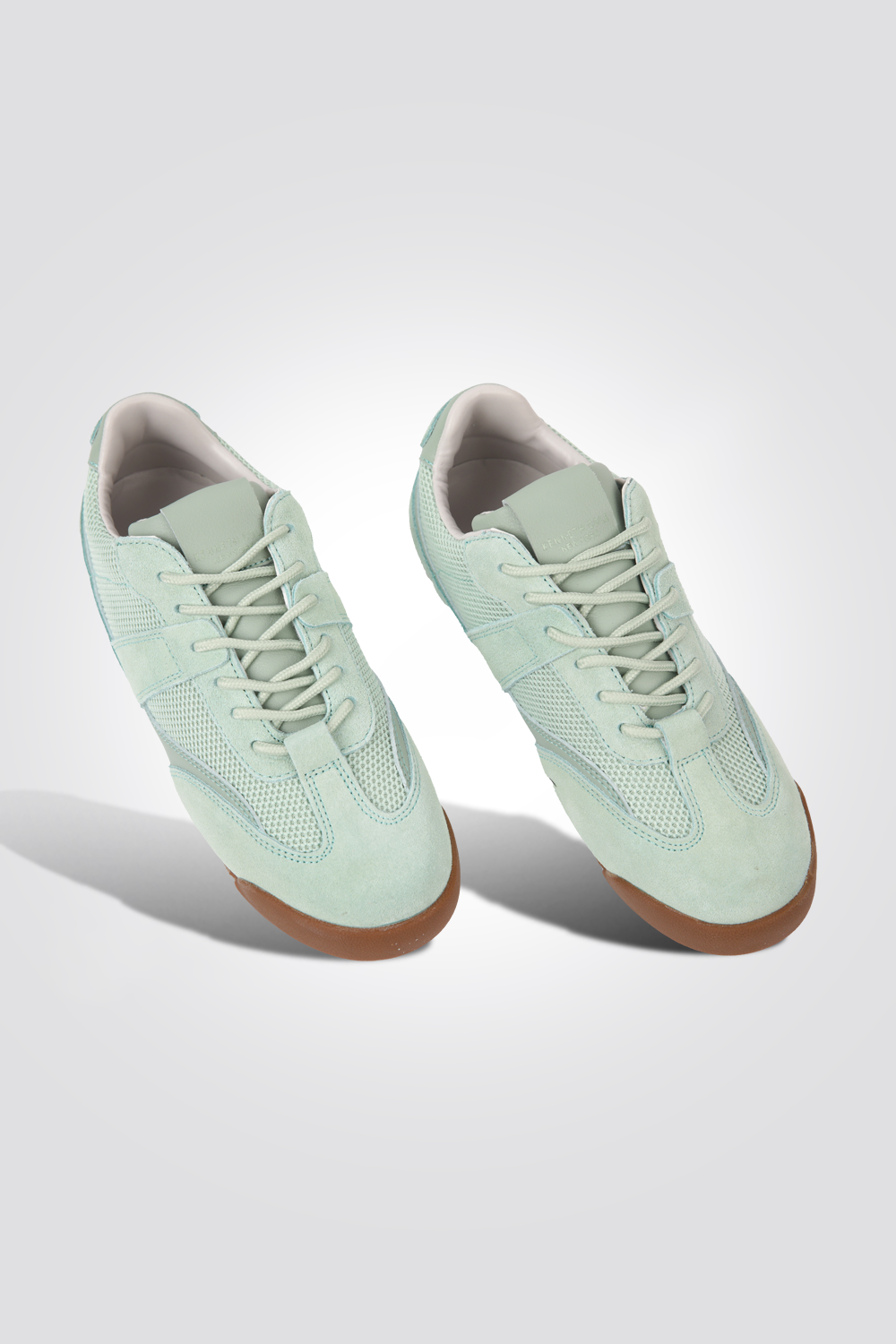 סניקרס נשים עור הפוך בצבע ירוק