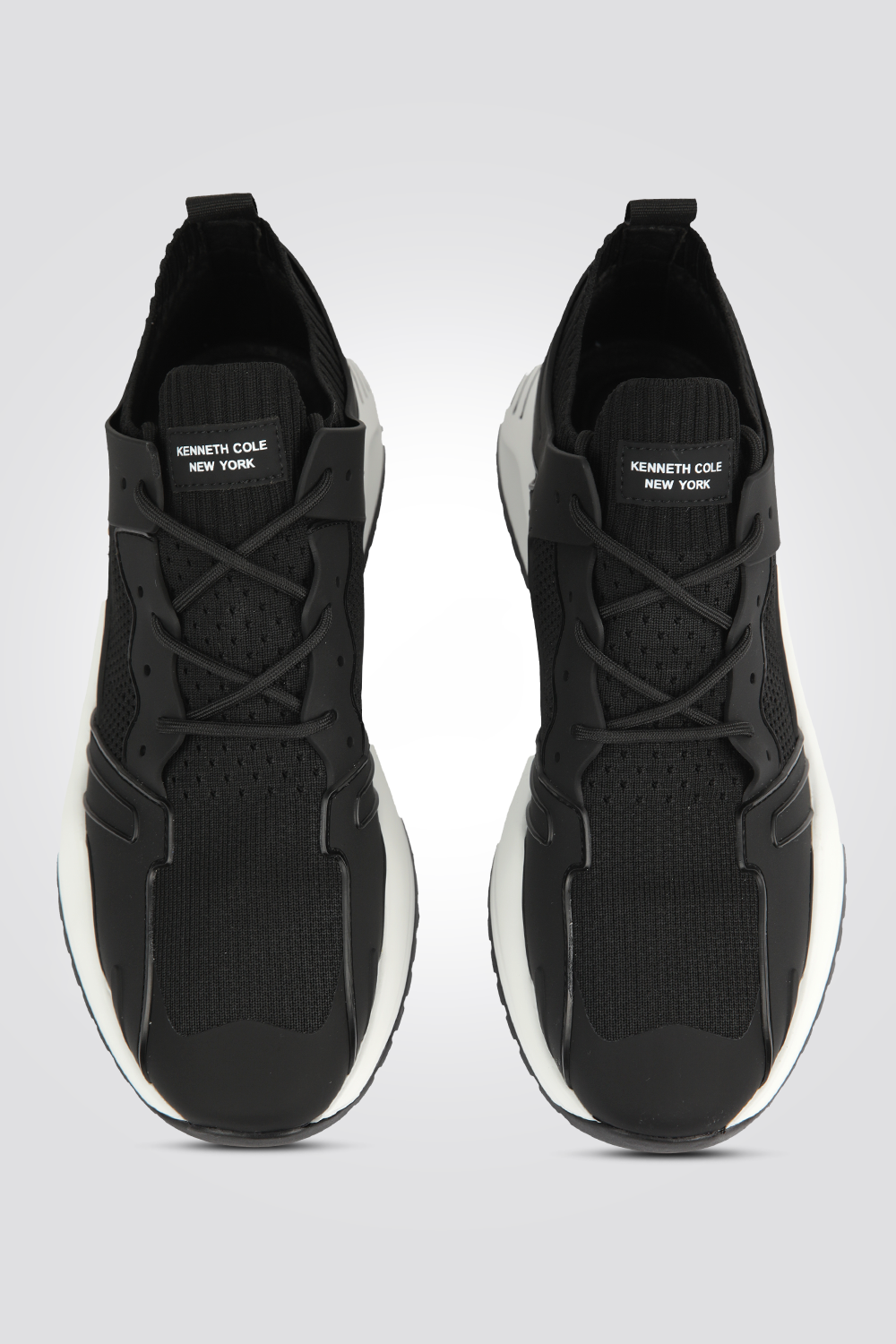 סניקרס גבר בצבע שחור