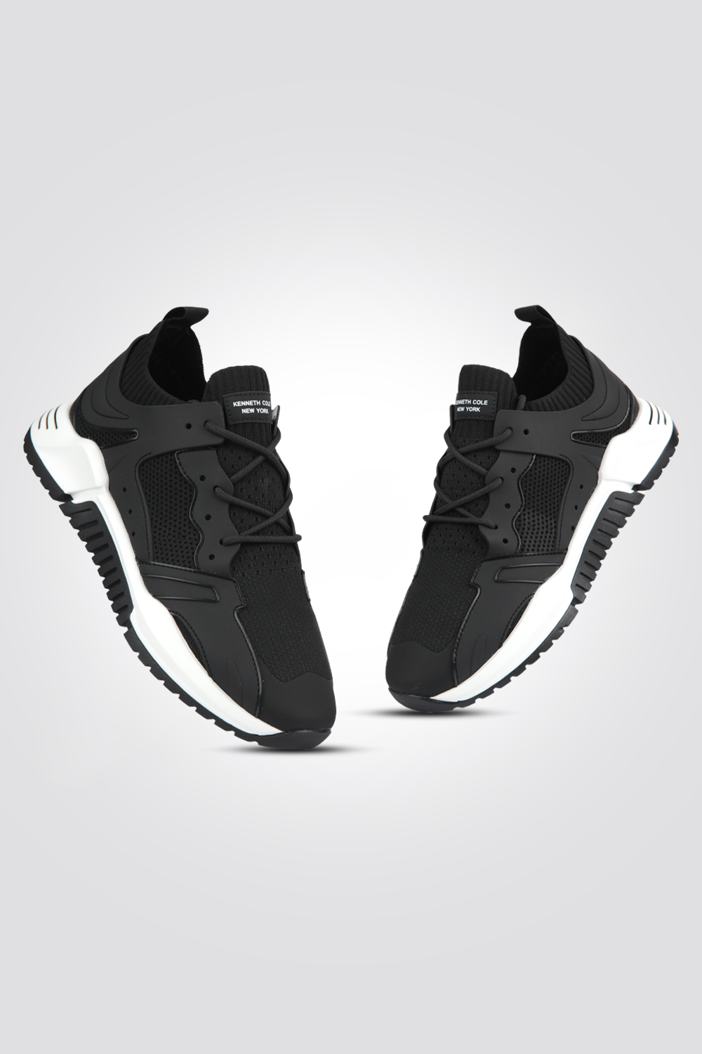 סניקרס גבר בצבע שחור