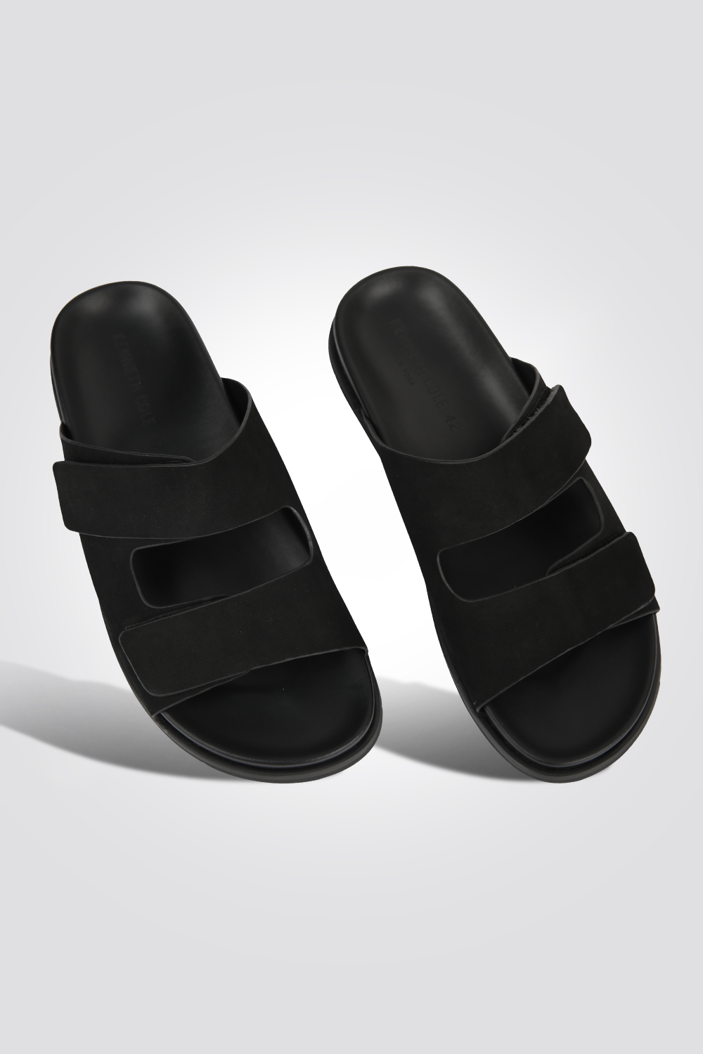 כפכף עור הפוך גברים בצבע שחור