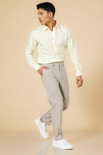 מכנס נינוח במראה מחויט בצבע בז'