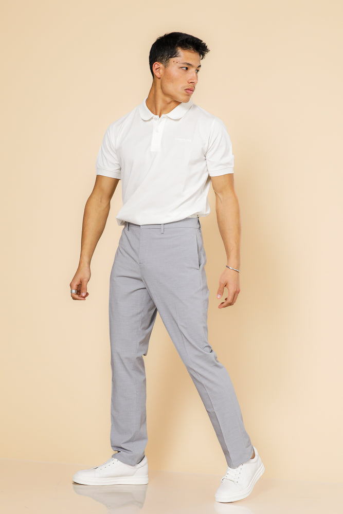 מכנס נינוח במראה מחויט עם גומי בצבע אפור