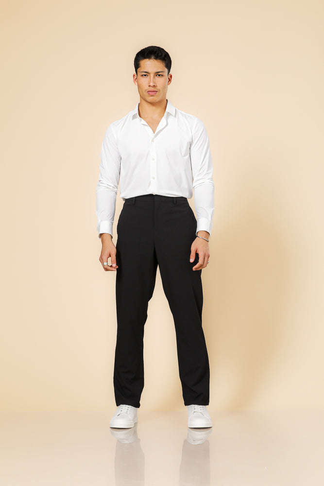 מכנס נינוח במראה מחויט עם גומי בצבע שחור