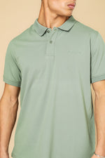 חולצה פולו פיקה בייסיק בצבע ירוק