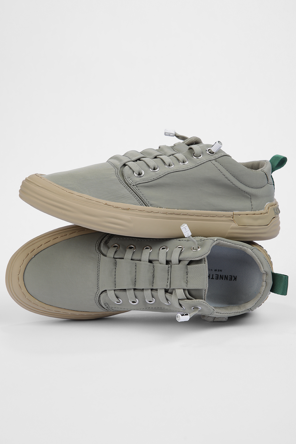 סניקרס גבר בצבע ירוק בהיר