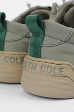 סניקרס גבר בצבע ירוק בהיר