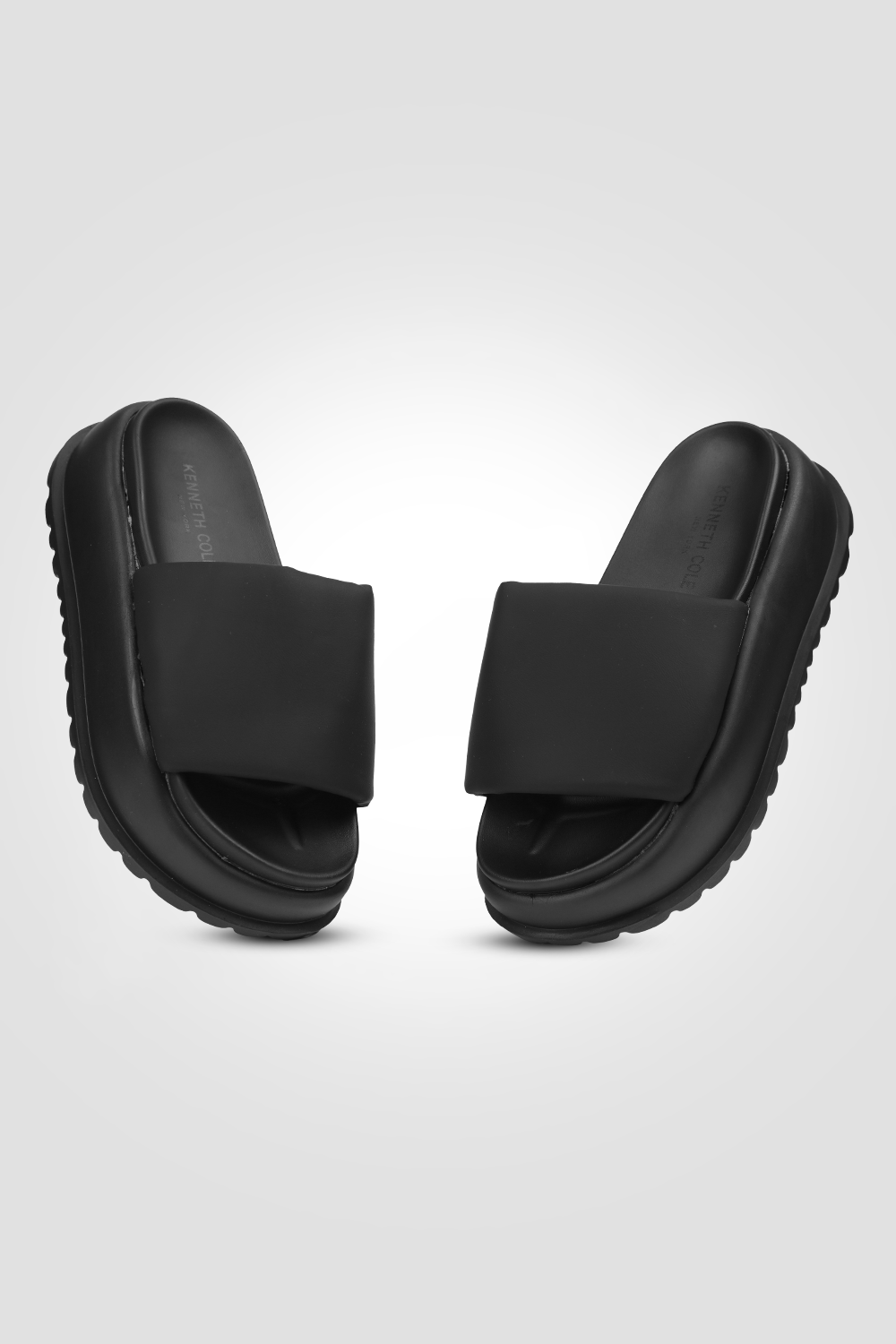 כפכף פלטפורמה נשים בצבע שחור