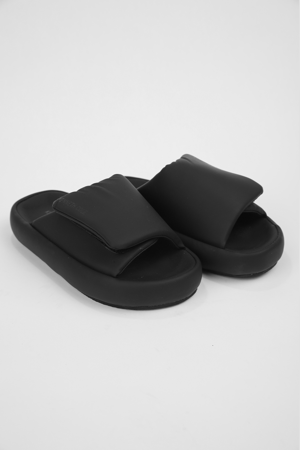 כפכף נשים בצבע שחור