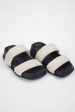 כפכף נשים בצבע שחור לבן