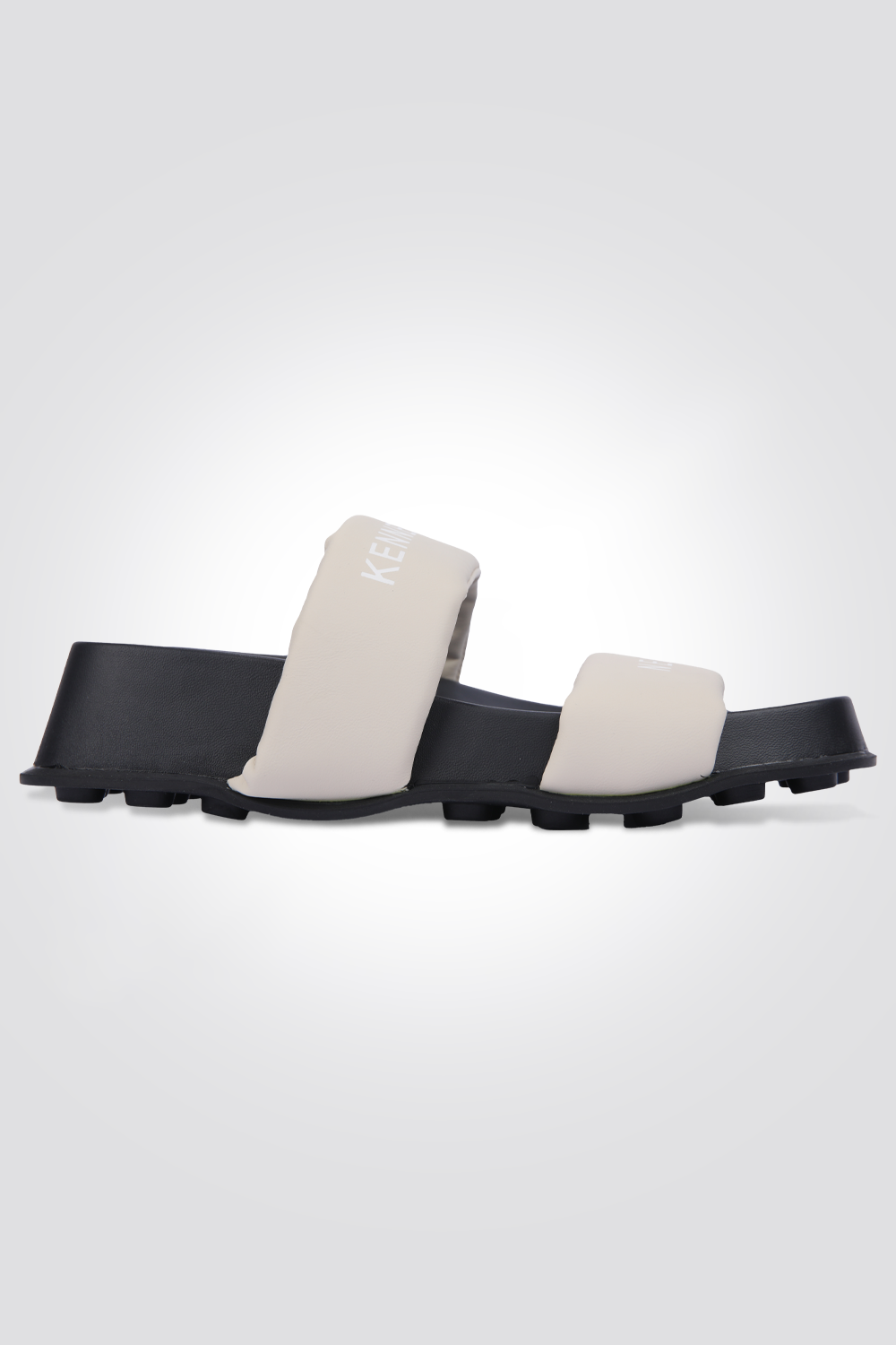 כפכף נשים בצבע שחור לבן