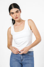 טופ אלסטי מפתח מרובע בצבע לבן