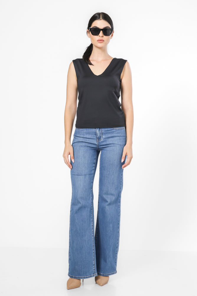 טופ אלסטי מפתח עמוק בצבע שחור