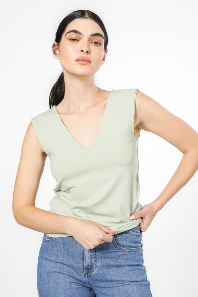 טופ אלסטי מפתח עמוק בצבע ירוק 