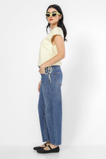 חולצה ללא שרוול בצבע צהוב בננה