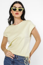 חולצה ללא שרוול בצבע צהוב בננה