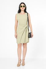 שמלה ללא שרוולים עם קשר בצבע ירוק