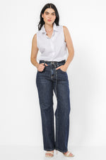 חולצה ללא שרוול בצבע לבן