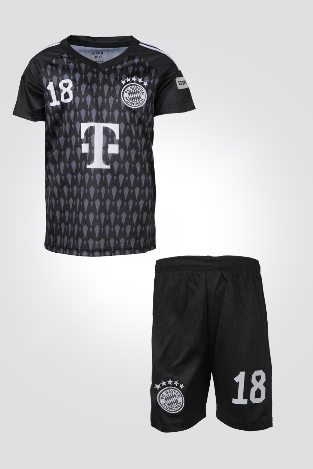 חליפת כדורגל לילדים מינכן בצבע שחור וכחול כהה
