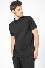 חולצת פולו לגברים בצבע שחור 