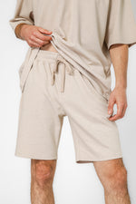 שורט פיקה לגברים בצבע בז' 