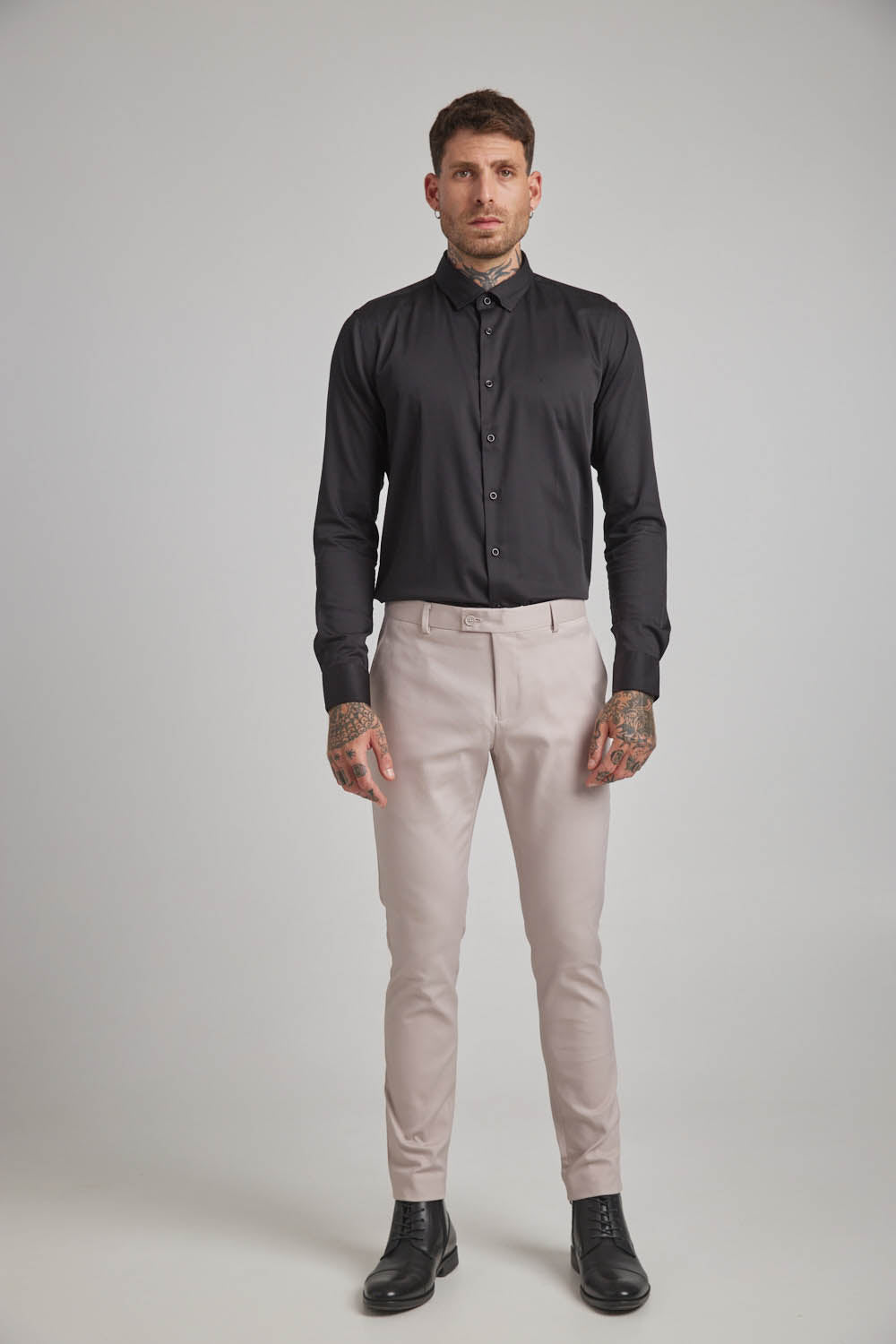 מכנסיים מחויטים בגזרת סלים | קנת קול